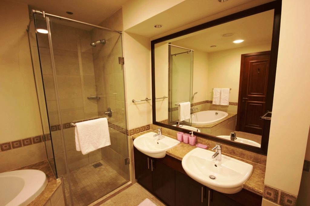 Radiance Premium Aparthotel 3*